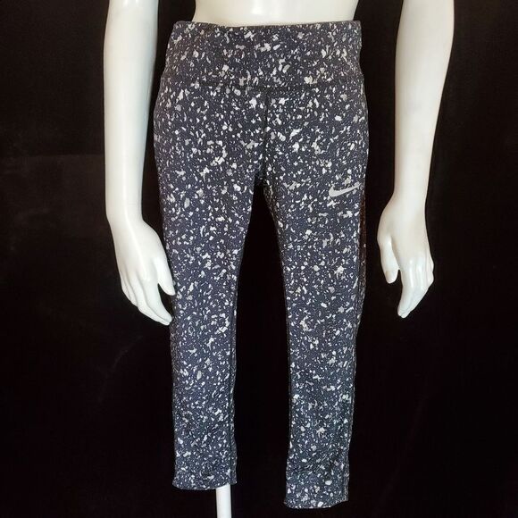Nike Power Essential Black & Gray Cropped Running Leggings (S) - Picture 5 of 8